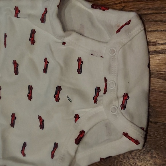 18m Carter's Boys Firetruck Onesie - Picture 3 of 4